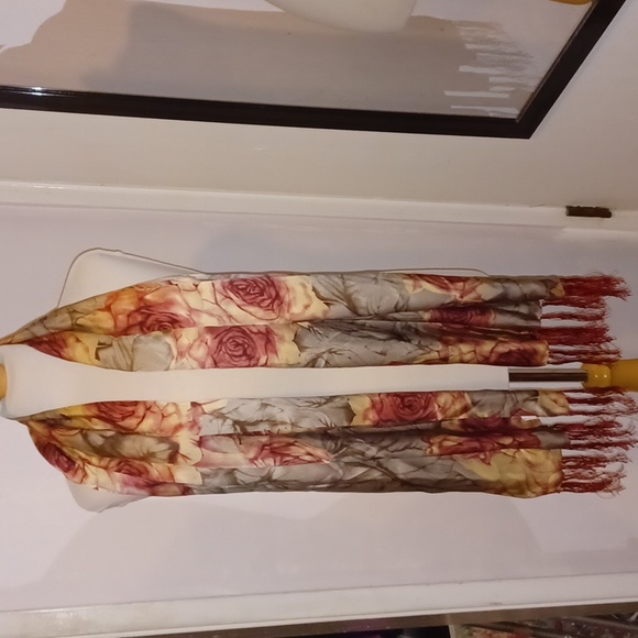 Mulberry Silk Wrap/Shawl - Picture 9 of 16